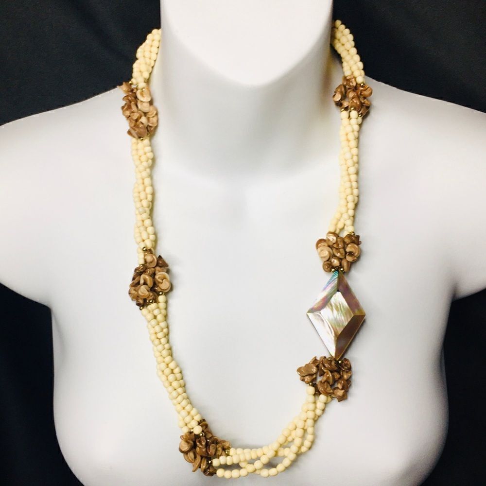 Vintage Ivory Bead Mother of Pearl MOP Puffy Diamond Detail chunky Necklace 4411